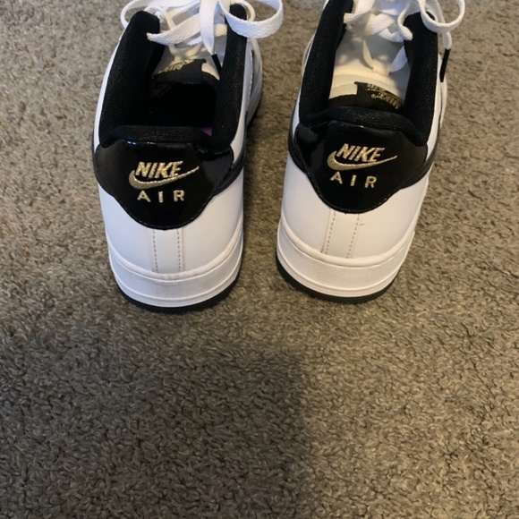 EUC Nike Air Force 1s - Picture 2 of 4